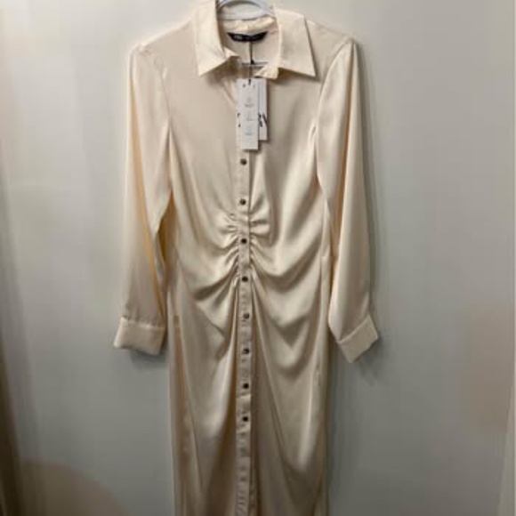 NWT Zara Dress Size M - Picture 2 of 3